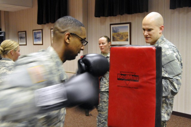 Army combatives training