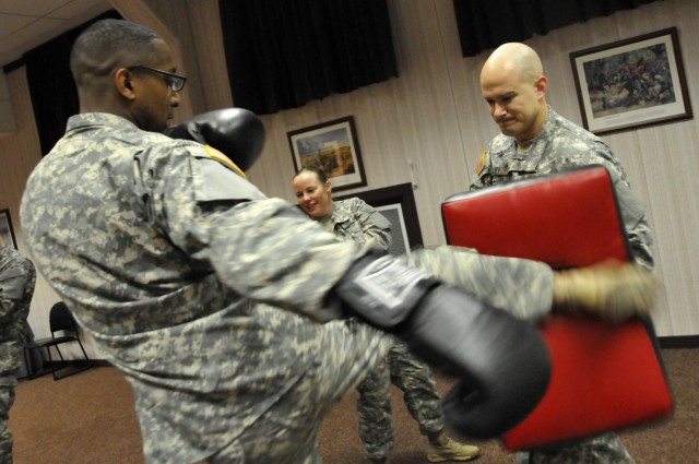 Army combatives training