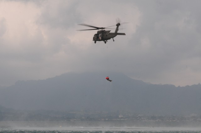 3-25 AVN Conducts First Army Overwater Live Hoist