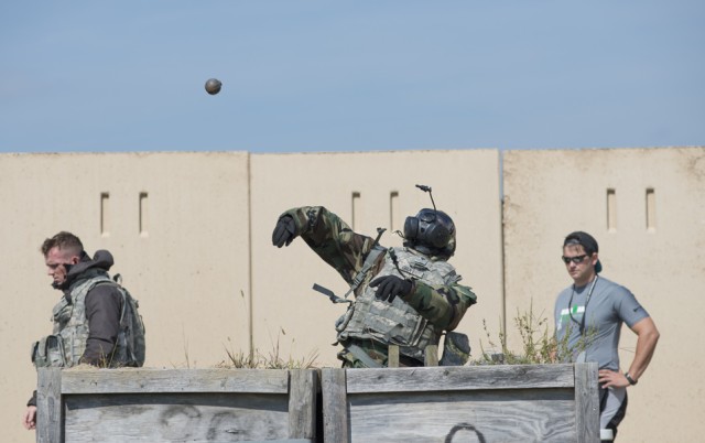 Army researchers help develop self-detoxifying suit