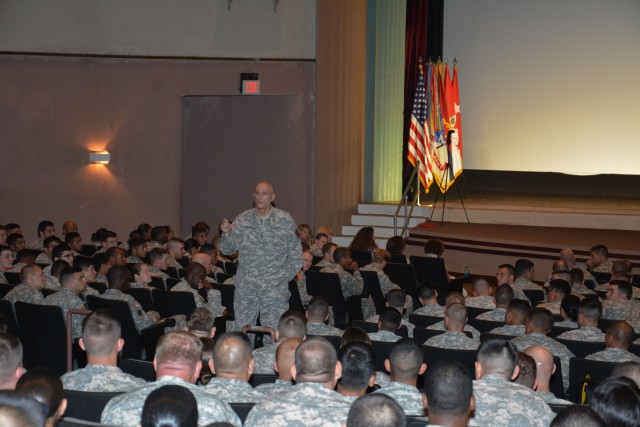 Odierno visits commands, Soldiers throughout U.S. Army Pacific