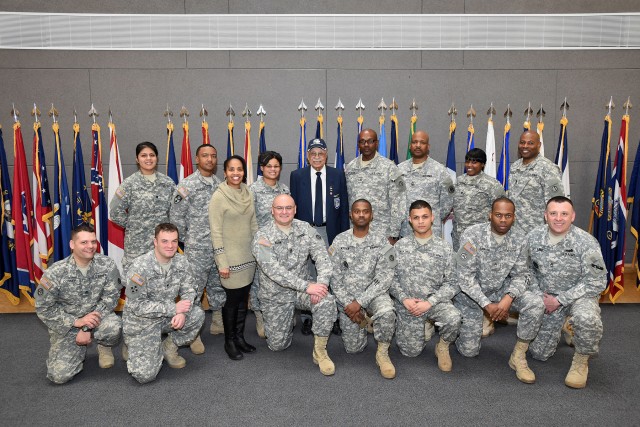 Army Reserve soldiers meet member of famed Tuskegee Airmen