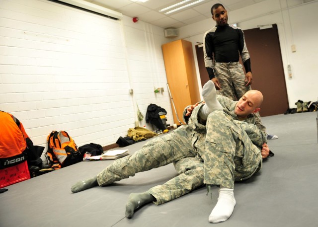KMC service members train in tactical combatives