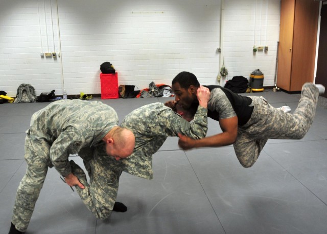 KMC service members train in tactical combatives