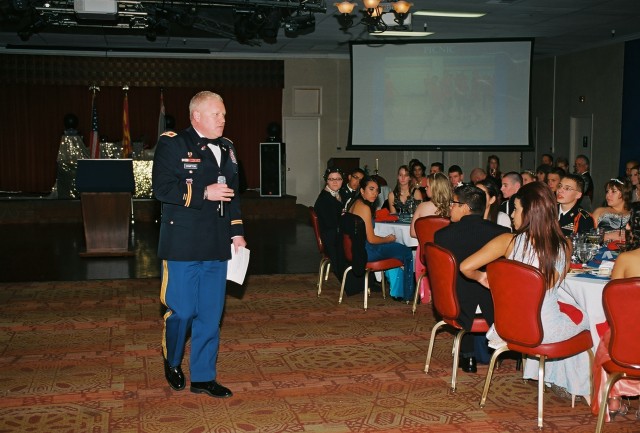 Army Electronic Proving Ground Commander speaks at JROTC Ball