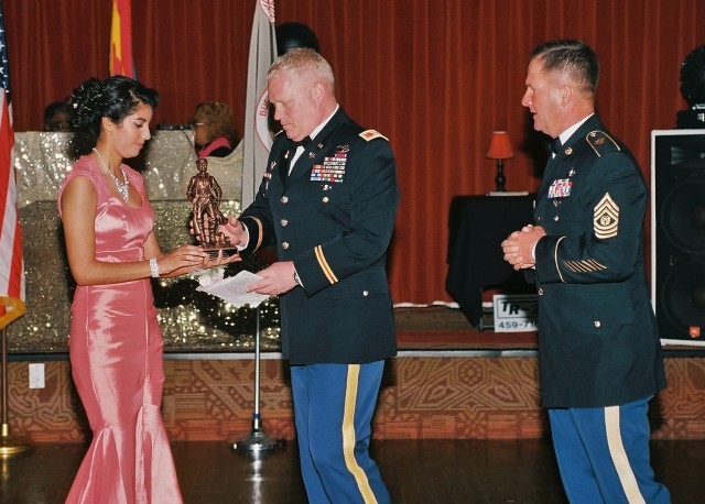 Army Electronic Proving Ground Commander speaks at JROTC Ball