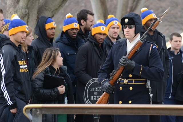 Golden State Warriors Honor Fallen at Arlington Cemetery
