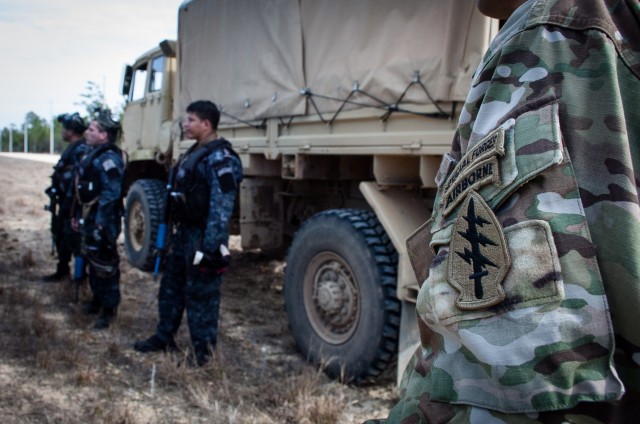 Special Forces Soldiers Train Honduran Counter-Narcotic, Counter-Trafficking Force