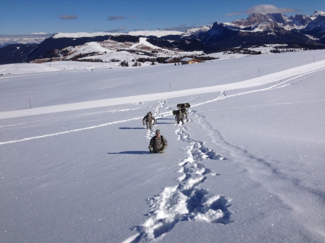 173rd Airborne signalneers conduct communications training in Italian Dolomites