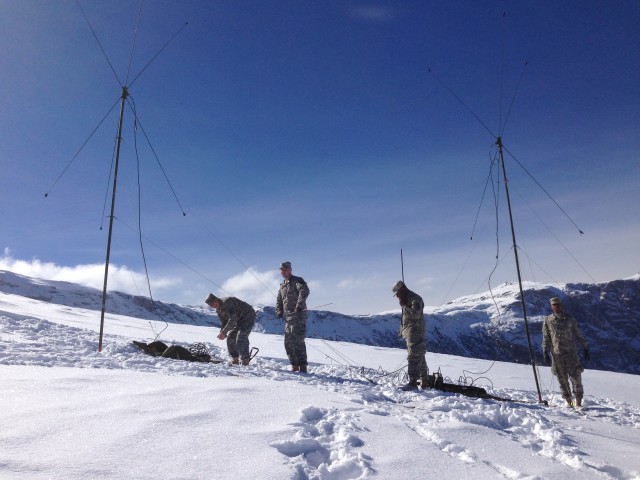 173rd Airborne signaleers conduct communications training in Italian Dolomites