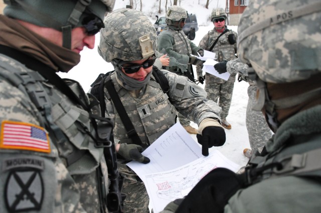 National Guard Soldiers train in New York snow for Guantanamo Bay mission