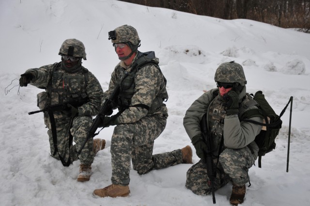 National Guard Soldiers train in New York snow for Guantanamo Bay mission