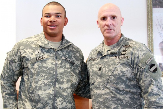 Carson troops host FORSCOM CSM
