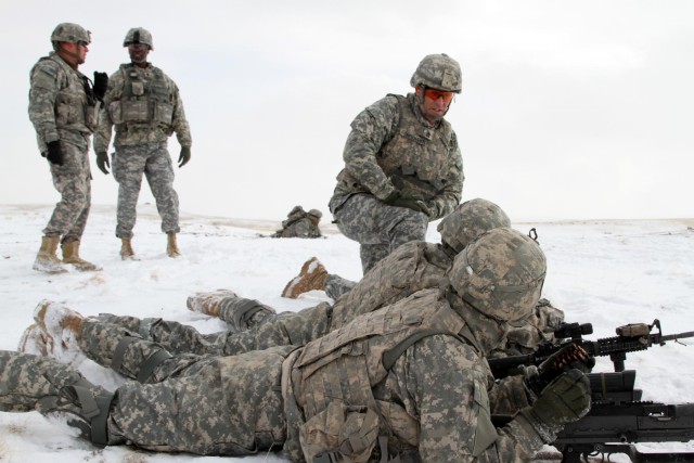 Carson troops host FORSCOM CSM