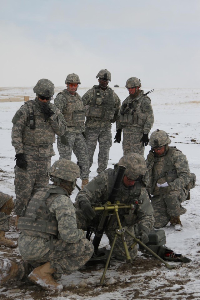Carson troops host FORSCOM CSM
