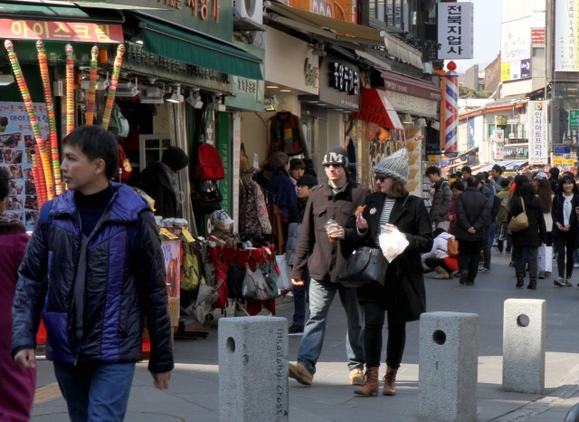 Siblings Meet in Seoul