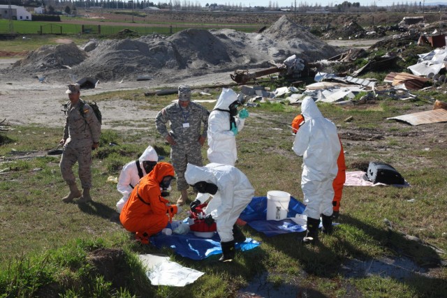 Soldiers participate in disaster response Exercise Daimiel 15