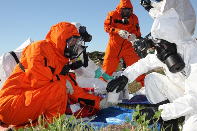 Soldiers participate in disaster response Exercise Daimiel 15