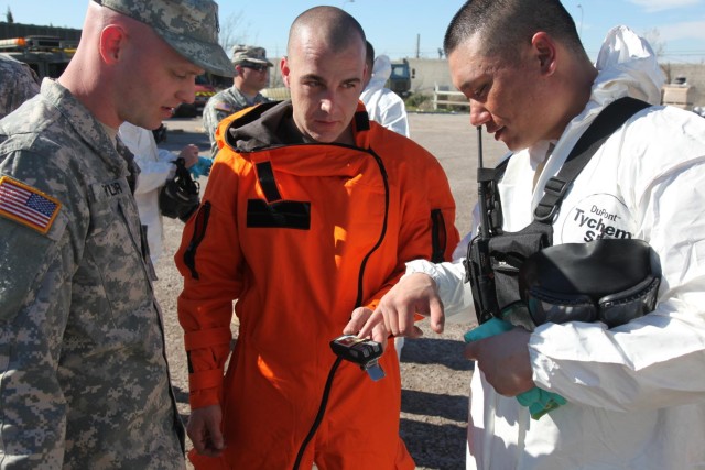 Soldiers participate in disaster response Exercise Daimiel 15