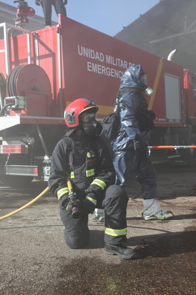 Soldiers participate in disaster response Exercise Daimiel 15