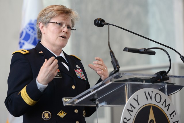 Army female trailblazers applaud expanding role of women