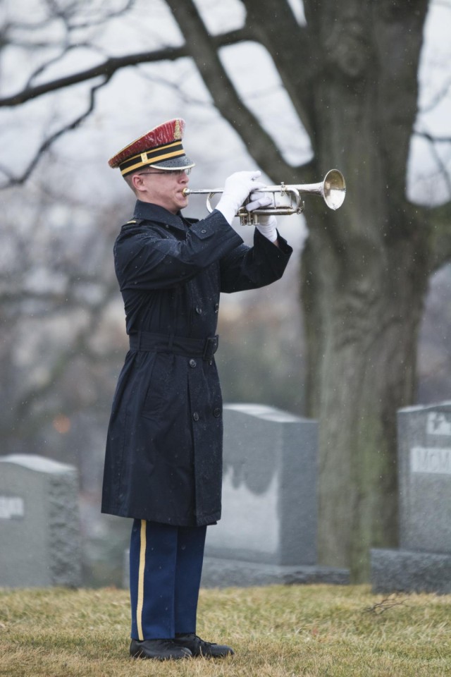 Former senator, WWII veteran buried at Arlington