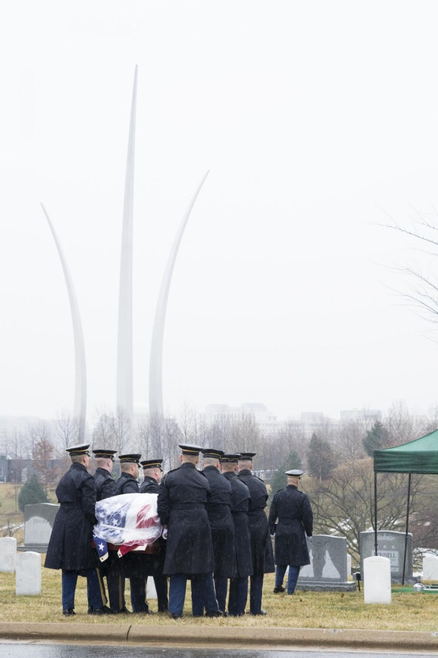 Former senator, WWII veteran buried at Arlington