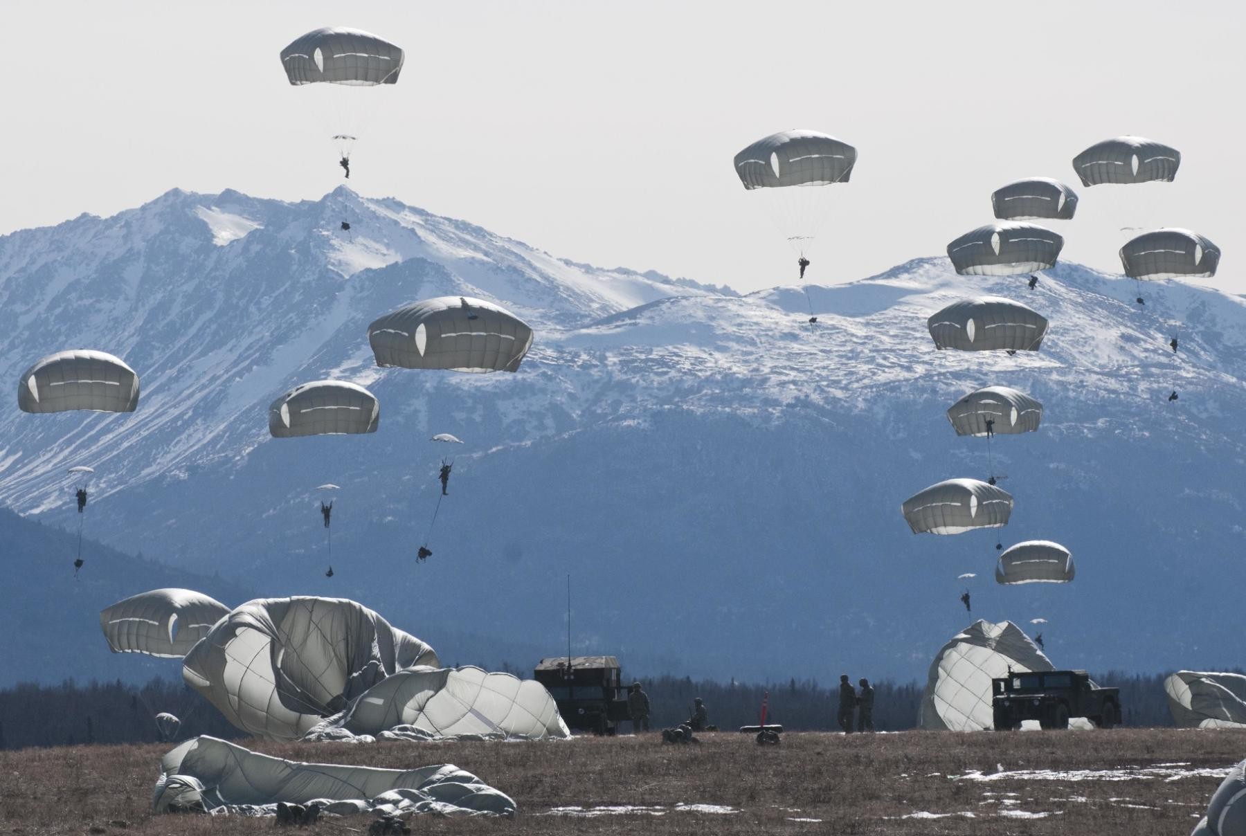 Spartans kick off Spartan Valkyrie with dual mass-tactical airborne ops ...