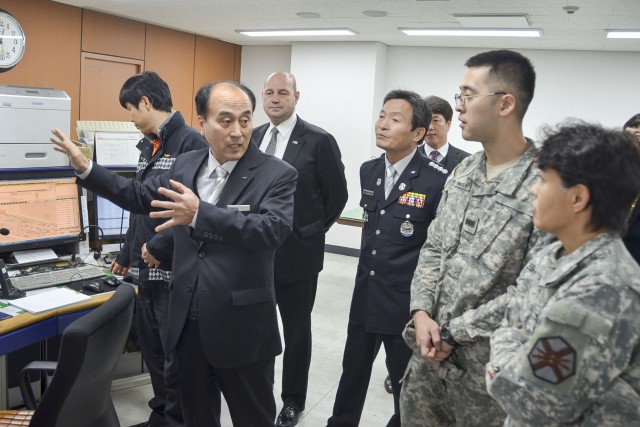 'Fire Fighting' Friends - Yongsan hails Korean emergency partners