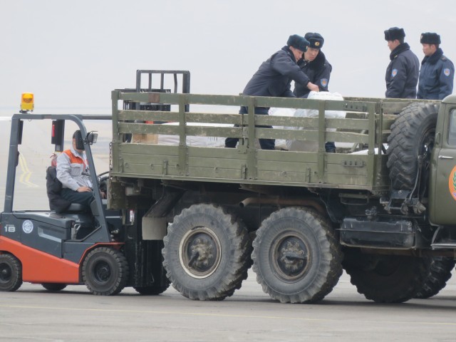 Alaska Soldiers take part in Gobi Wolf 2015     