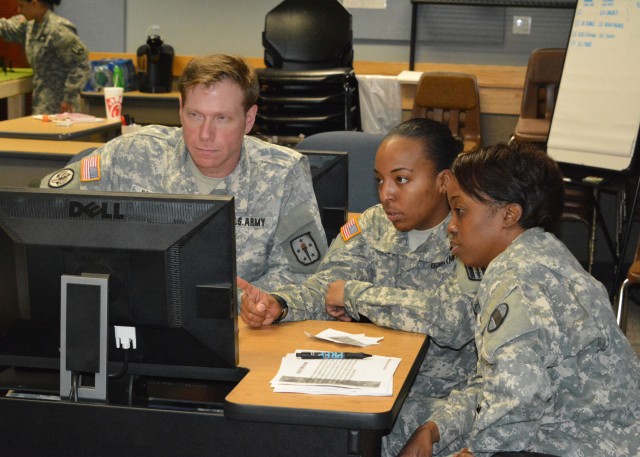 NCOs train for battle staff duty