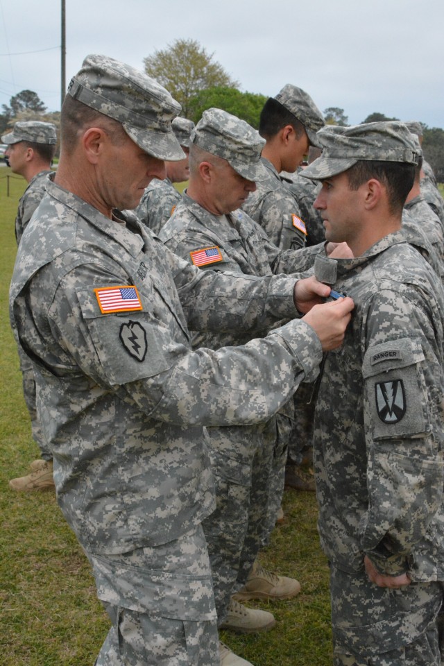 Infantrymen display skills during EIB testing