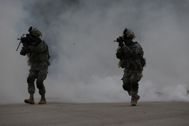 Infantry reg. hosts Family Day demo at Fort Leonard Wood