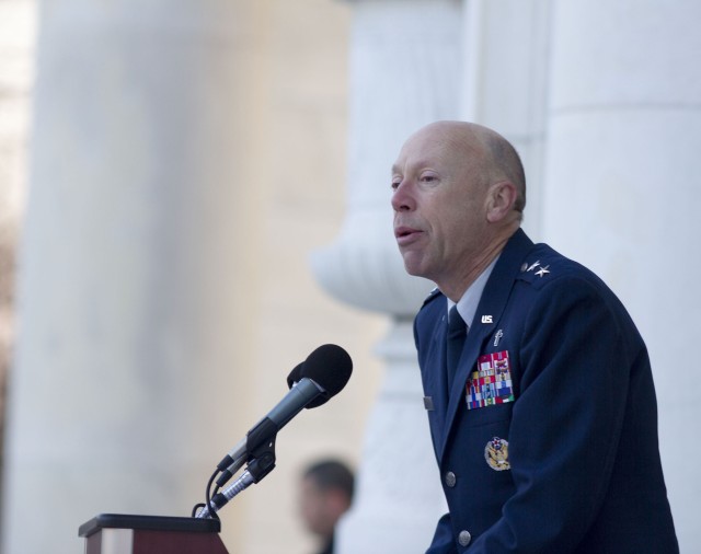 Annual Easter Sunrise Service draws crowds to Arlington National Cemetery