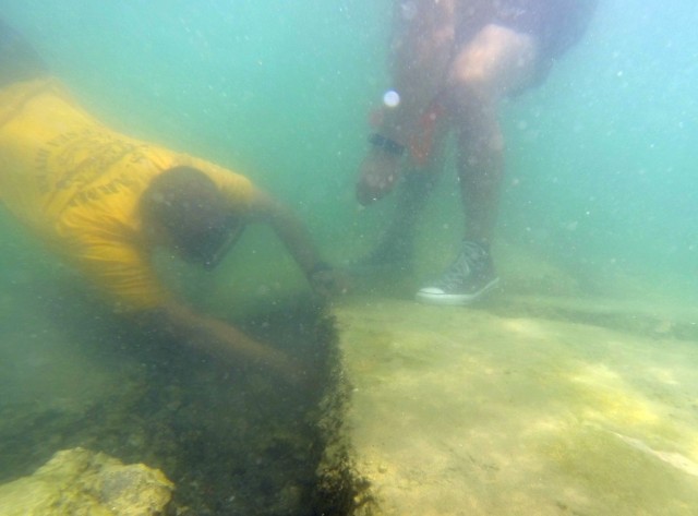 Army divers inspect Kuwait Coast Guard harbor