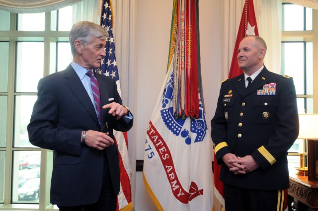 Lt. Gen. Kadavy swearing-in
