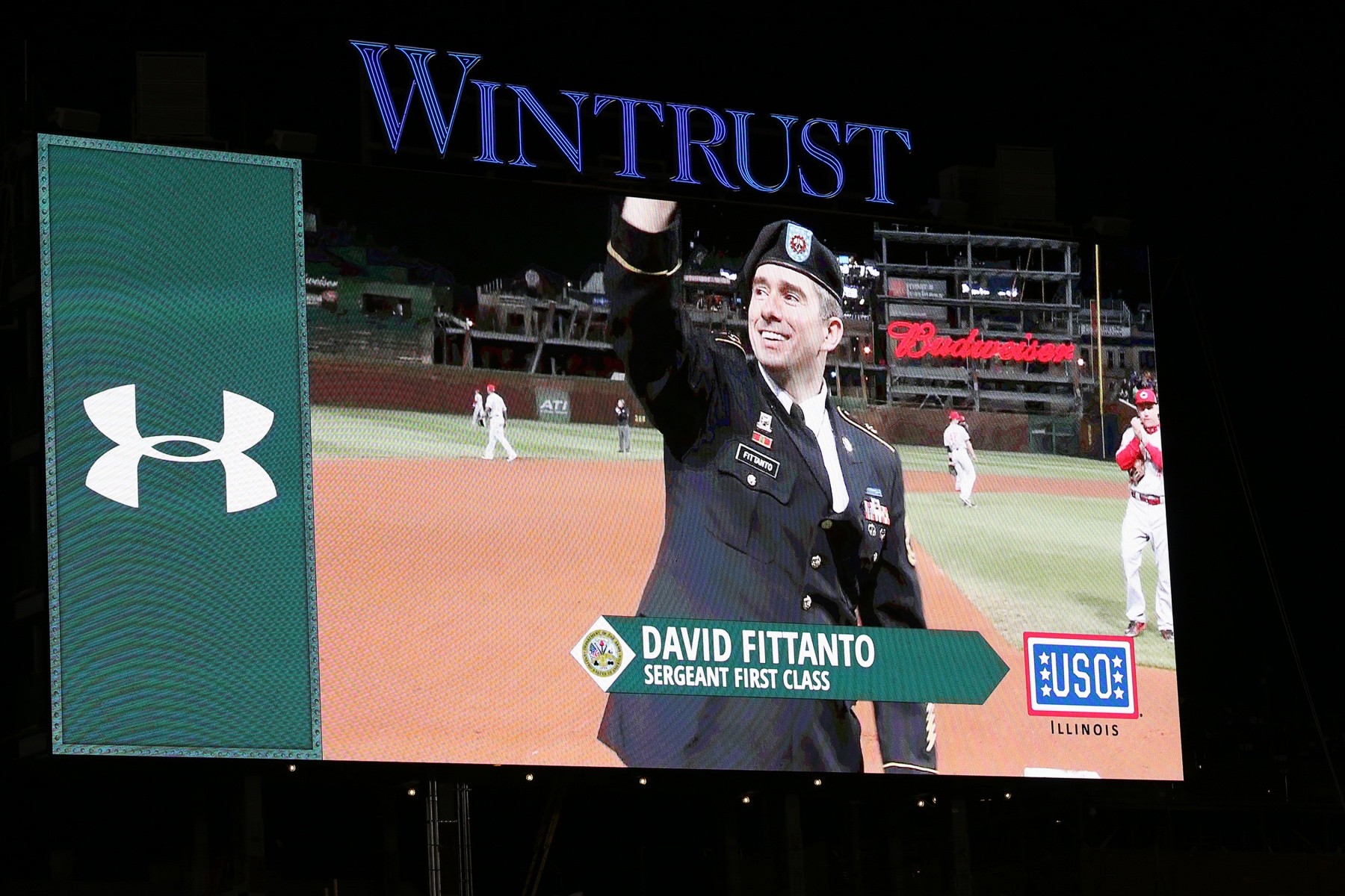 Chicago Cubs honor Army Reserve officer at the Crosstown Series