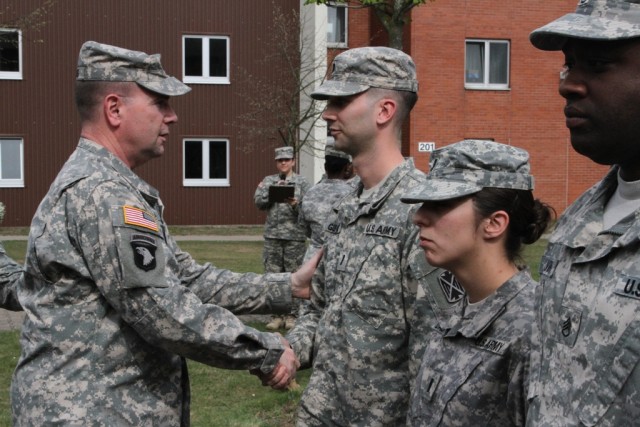 Delta Battery Soldiers Recognized for Excellence by USAREUR Commanding General