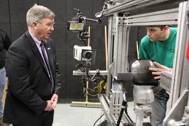 Mayor of Aberdeen visits Aberdeen Test Center