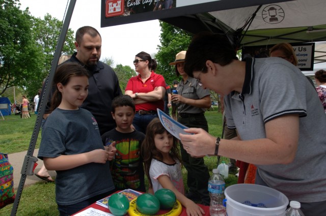 Corps touts environmental stewardship at Nashville Earth Day Festival
