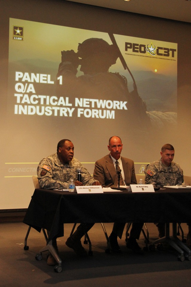 Army leaders stress industry partnership on network, cyber needs