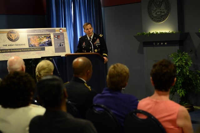 Army Reserve dedicates permanent exhibit at Pentagon