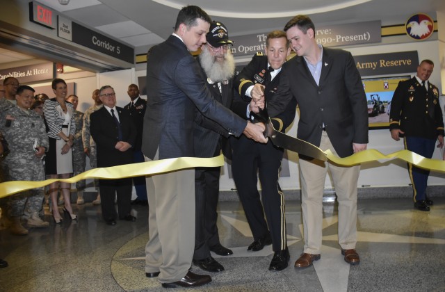 Army Reserve dedicates permanent exhibit at Pentagon