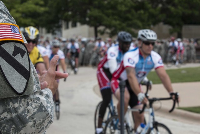 Cav troopers cheer on Ride 2 Recovery