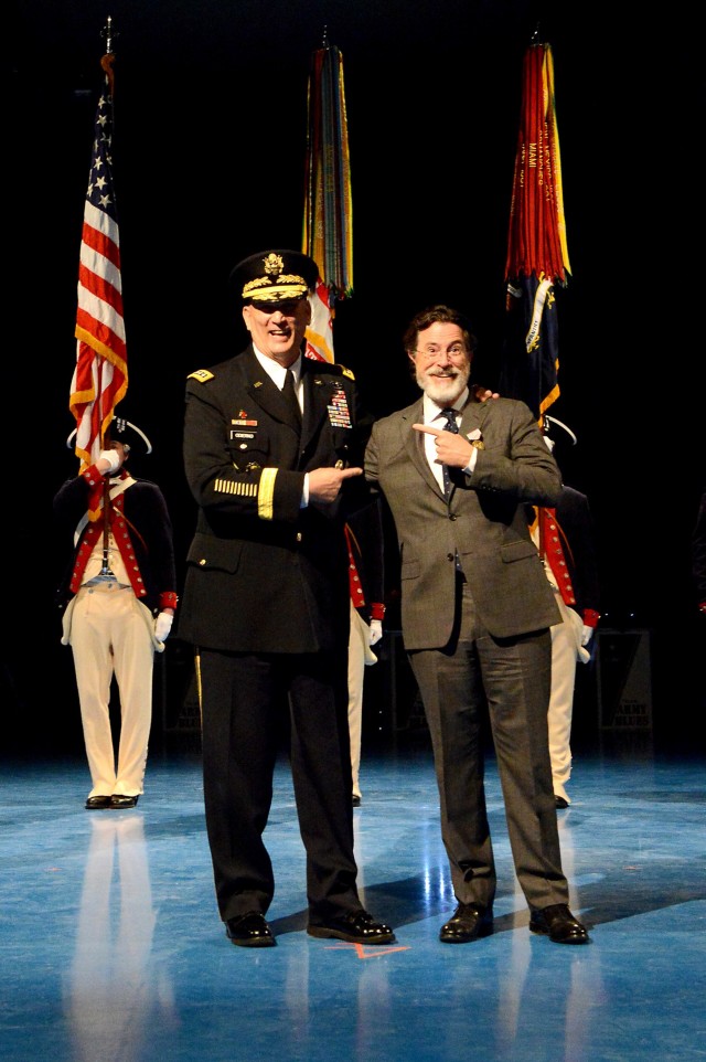 Odierno honors five at Salute from the Chief event