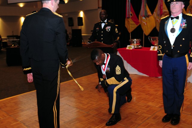 Phantom Warriors honor Soldiers, spouses at Saint George's Day Ball