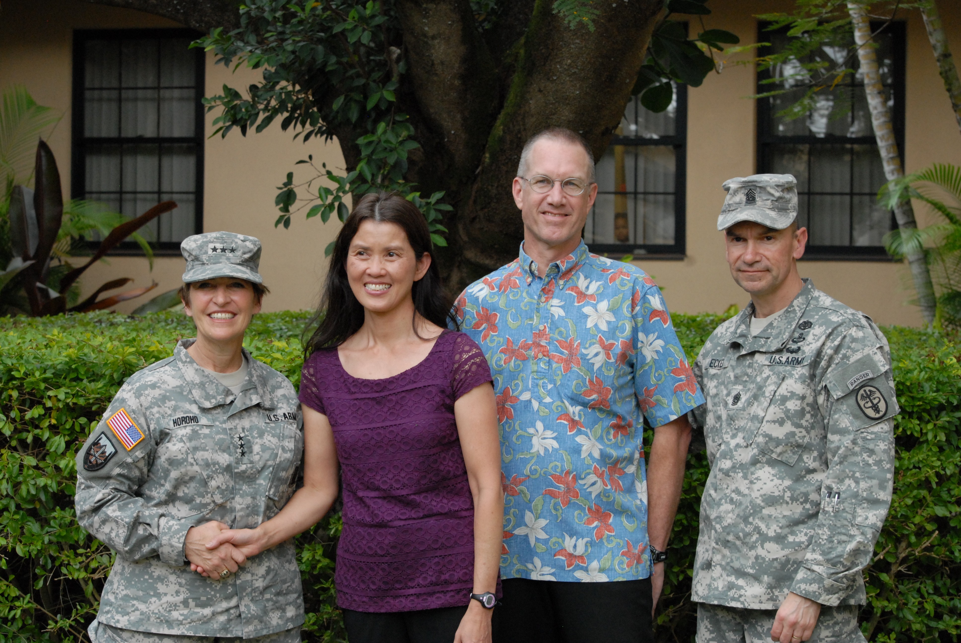 MEDCOM Command Team Host Medical Rountable At Schofield Barracks ...