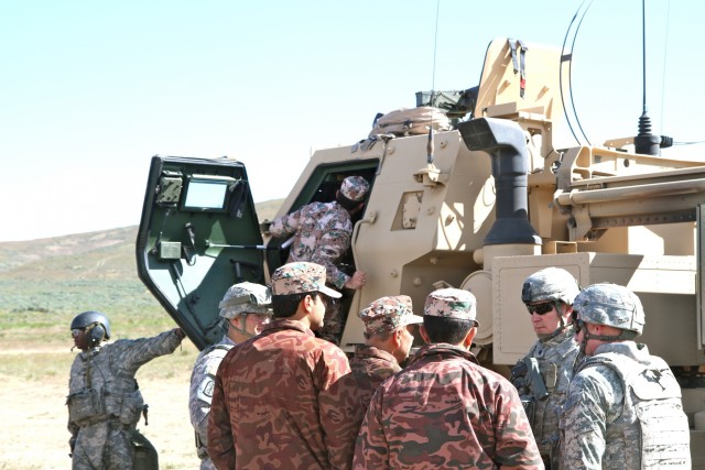 Jordanian Armed Forces visits 17th Field Artillery Brigade at Yakima Training Center