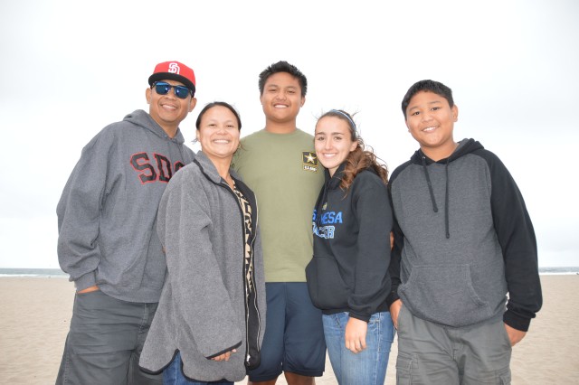 Future Soldier Training event helps engender family support in SoCal