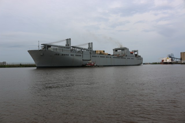 USNS Mendonca arrives at the Port of Beaumont, Texas.